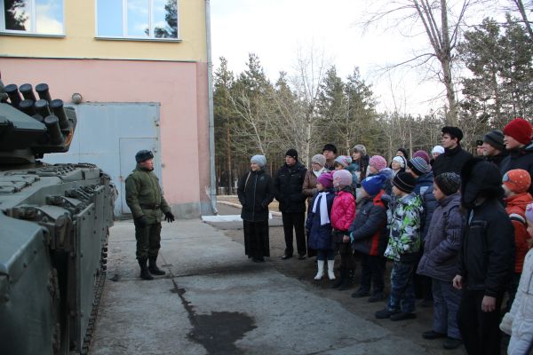 Дети из воскресной школы г. Шилка посетили 212-й гвардейский окружной учебный центр